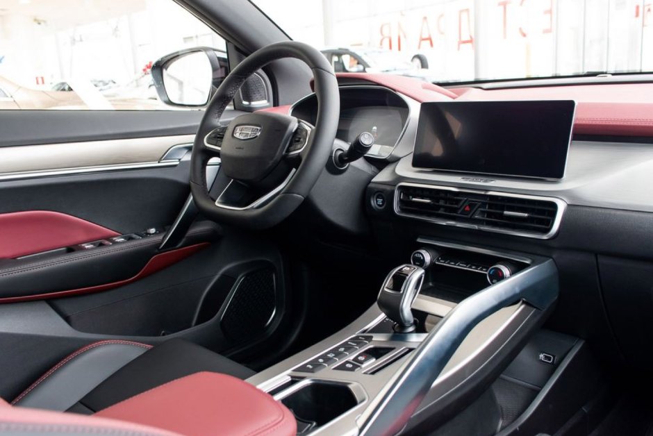 Geely Coolray sx11 салон