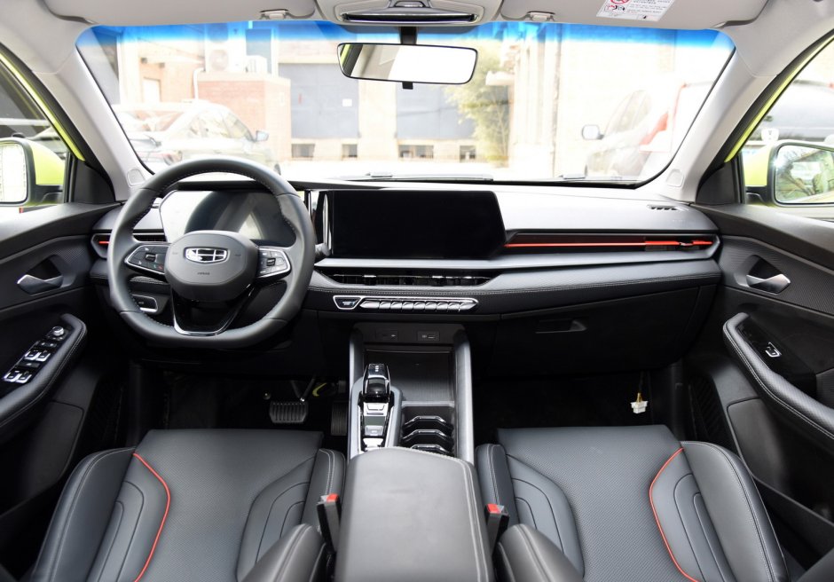 Geely Coolray 2020 черный