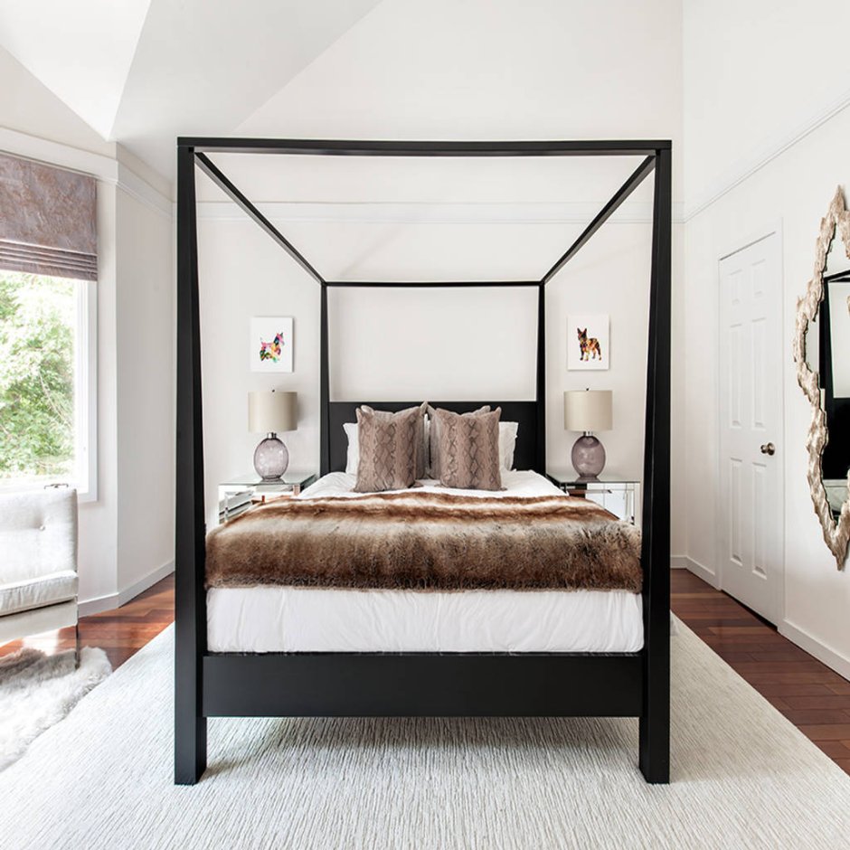 Роскошная кровать с балдахином в чёрном цвете фото дизайн интерьера