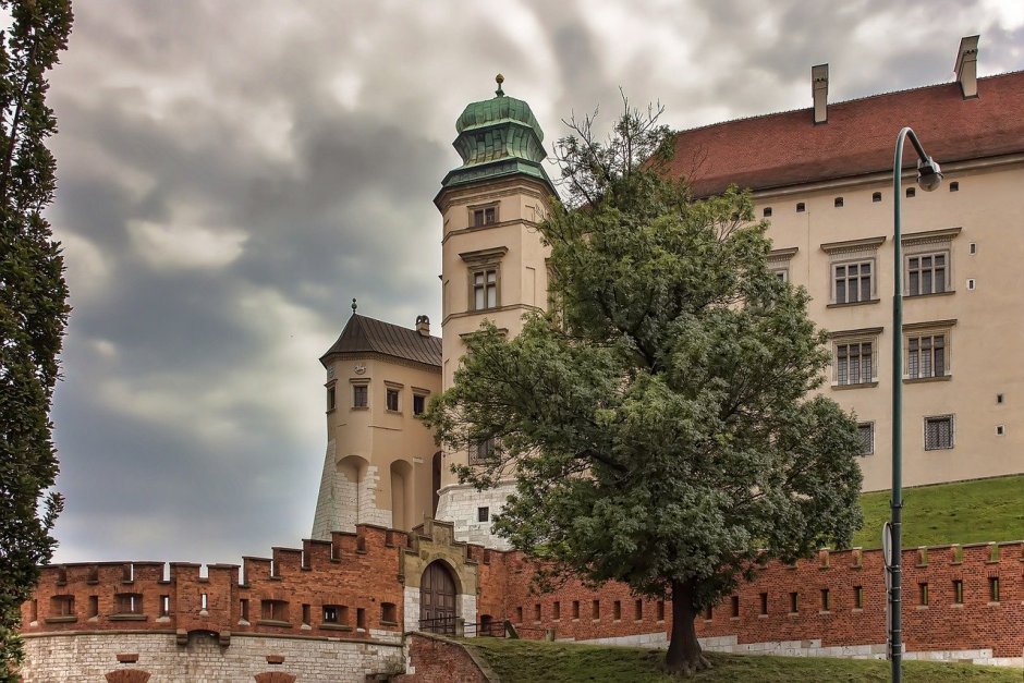 Замок Ксенж Польша внутри