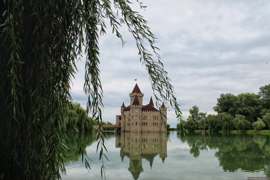 Шато Эркен, село чёрная речка