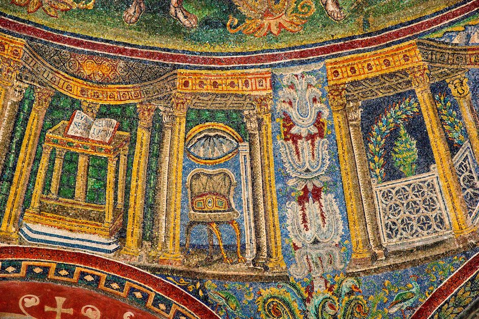 Базилика Сан-Витале Равенна Италия мозаики Феодора со свитой