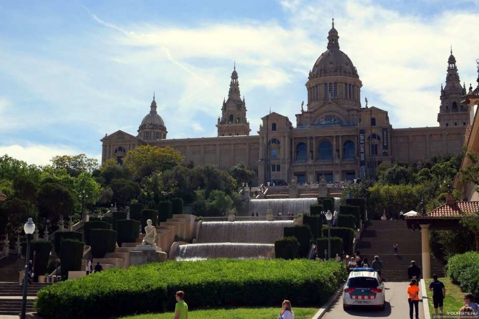 Национальный дворец монжуич в Барселоне