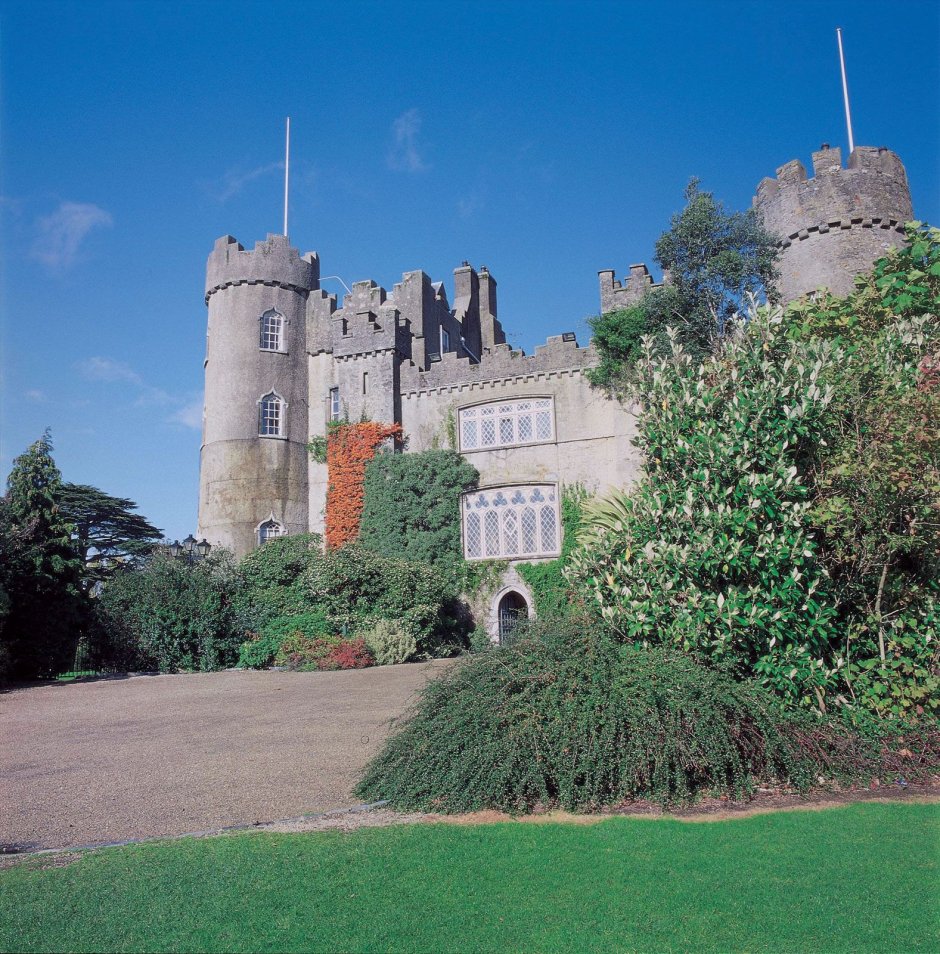 Замок Малахайд в Ирландии