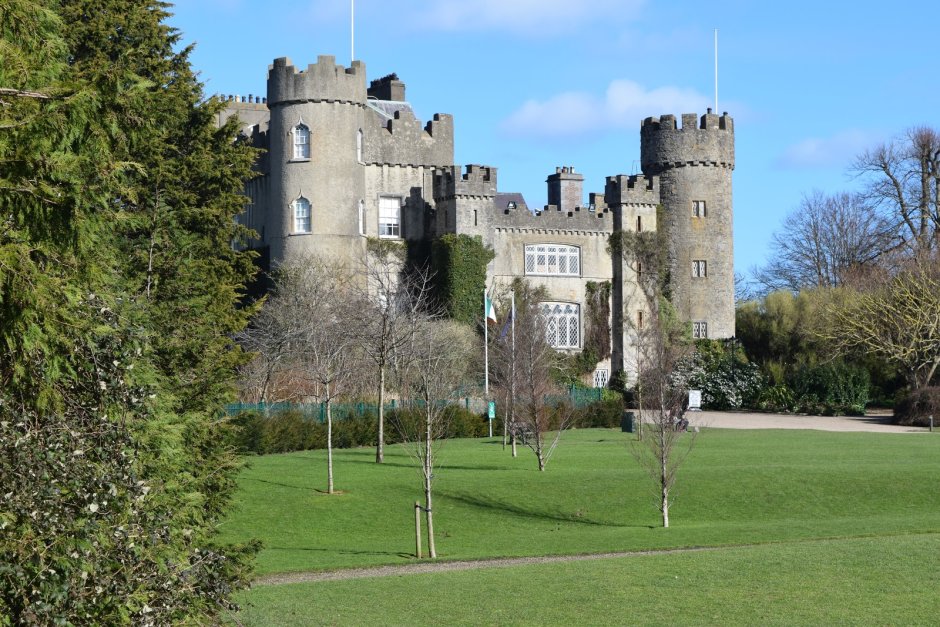 Замок Дромоленд Ирландия
