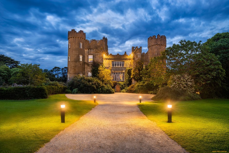 Malahide Castle белая леди