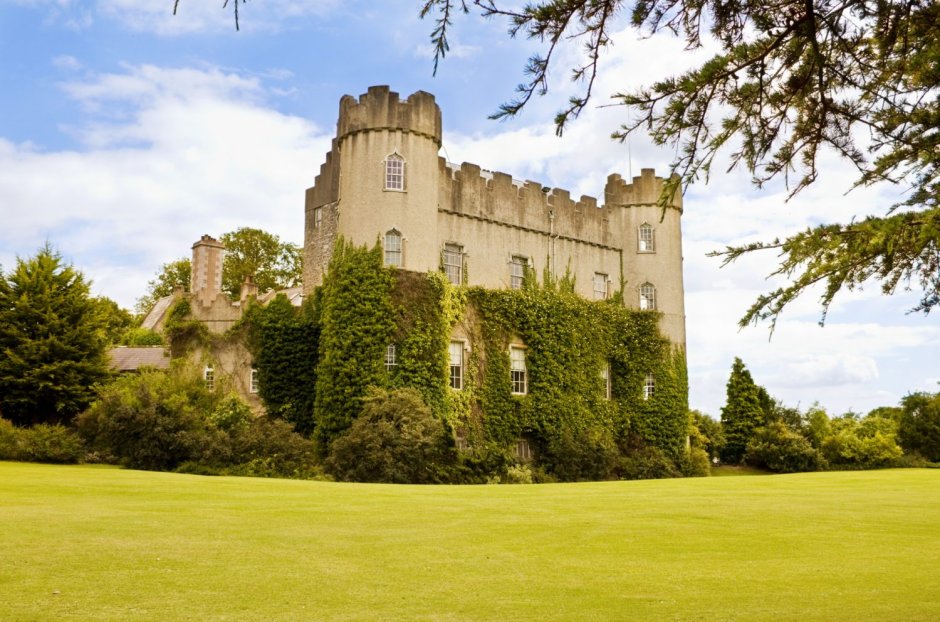 Eastnor Castle интерьеры