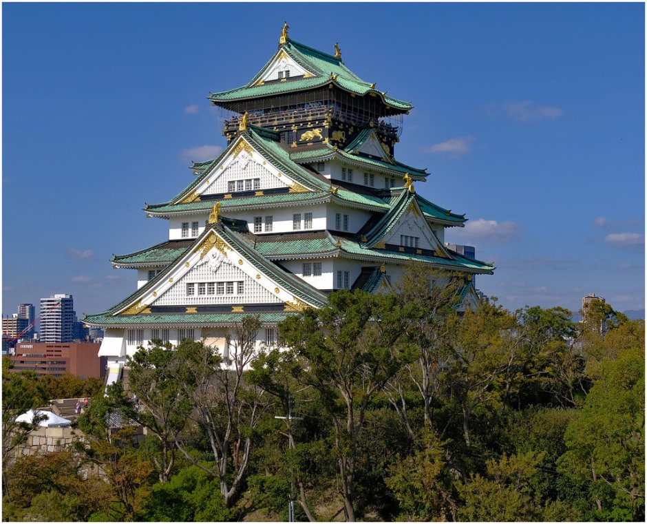 Замок Осака в Японии