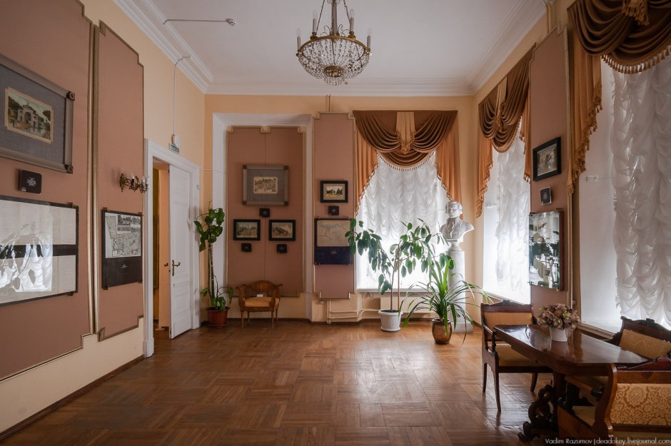 Дворец музей Бобринских
