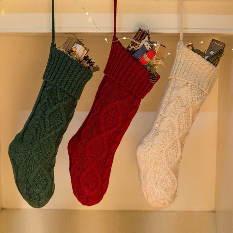 Вязаные носки в подарок