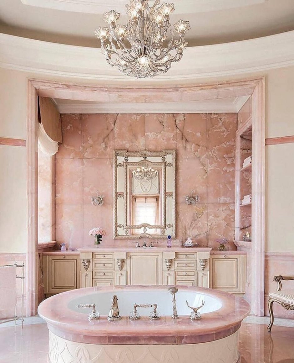 Ванная комната из розового мрамора