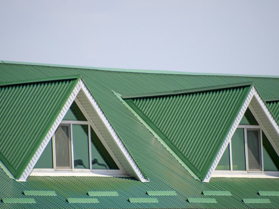 Треугольные мансардные окна