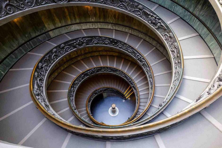 Ватиканский музей винтовая симметрия