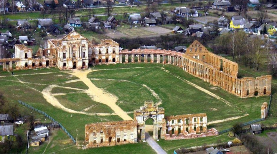 Дворцовый комплекс Сапег в Ружанах Беларусь