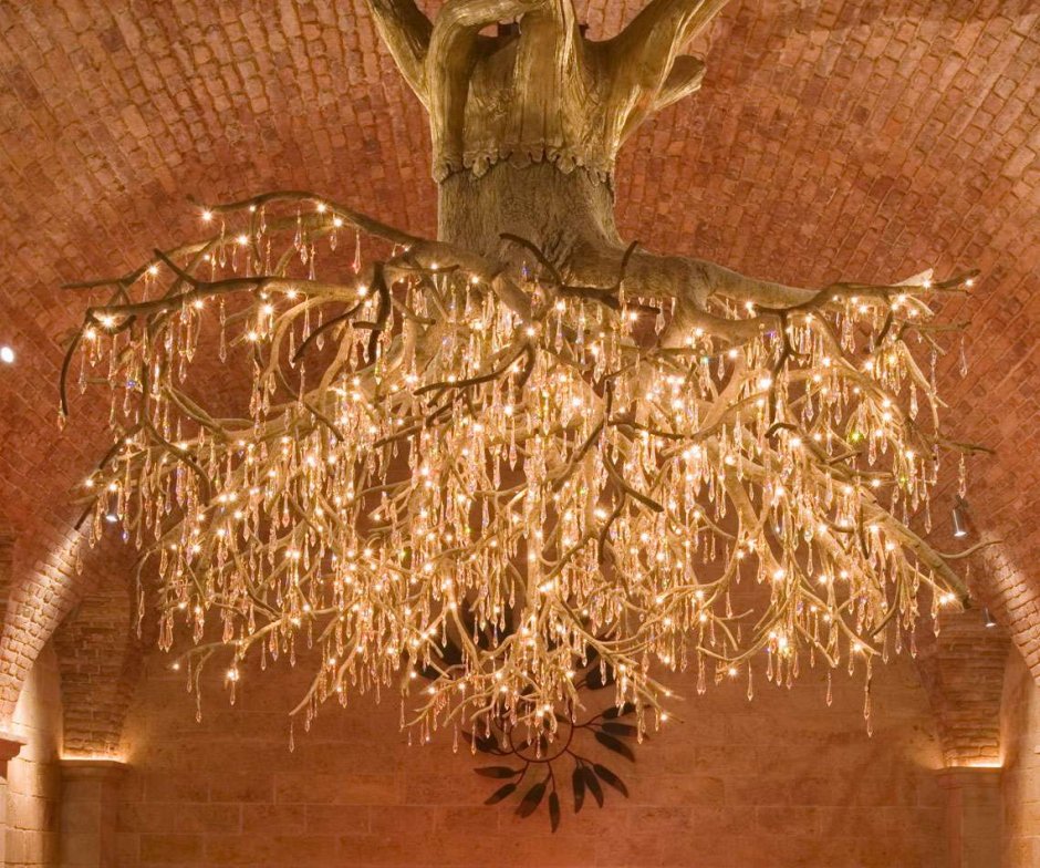 Chandelier Tree (дерево “люстра”)