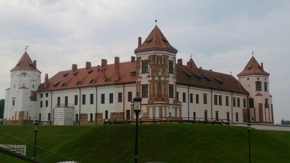 Несвиж Мирский замок расстояние