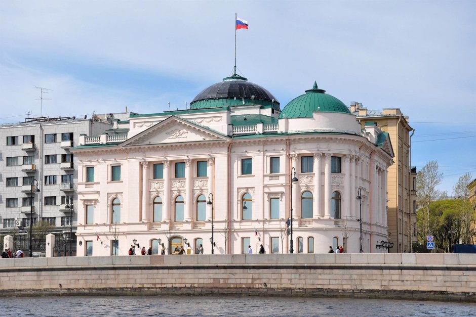 Дворец Luxury Antonovich