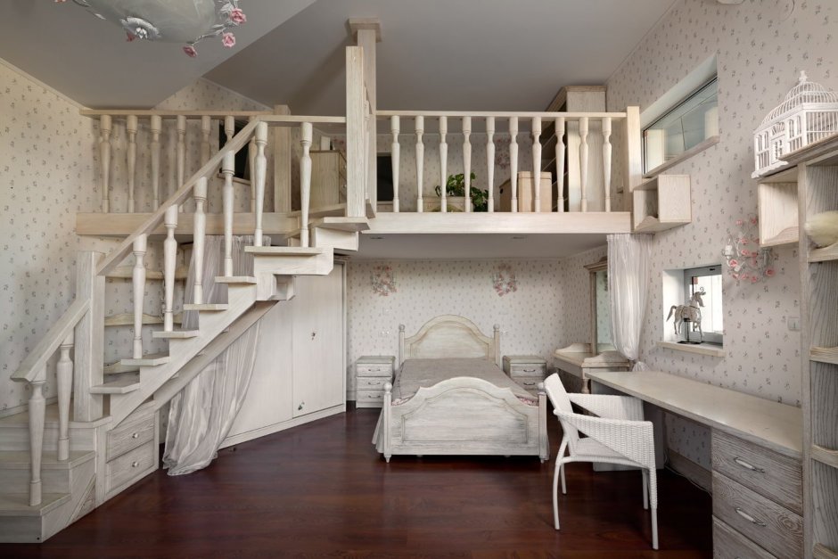 Винтовая лестница для двухэтажной кровати