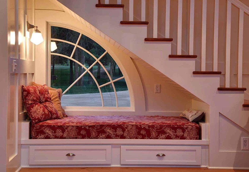 Кровать двухэтажная детская с лестницей