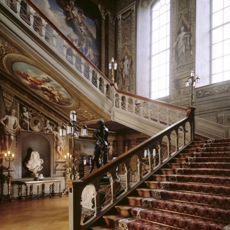 Petworth House Англия