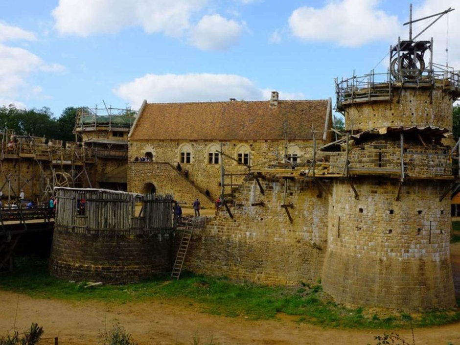 Замок Геделон во Франции