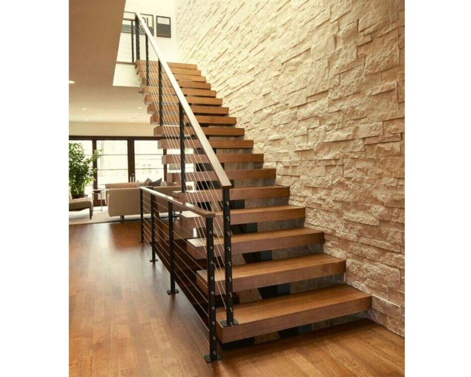Лестница отделанная плиткой