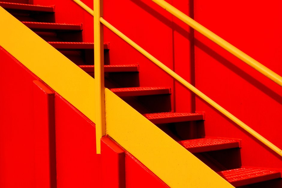 Краска желтая для лестниц