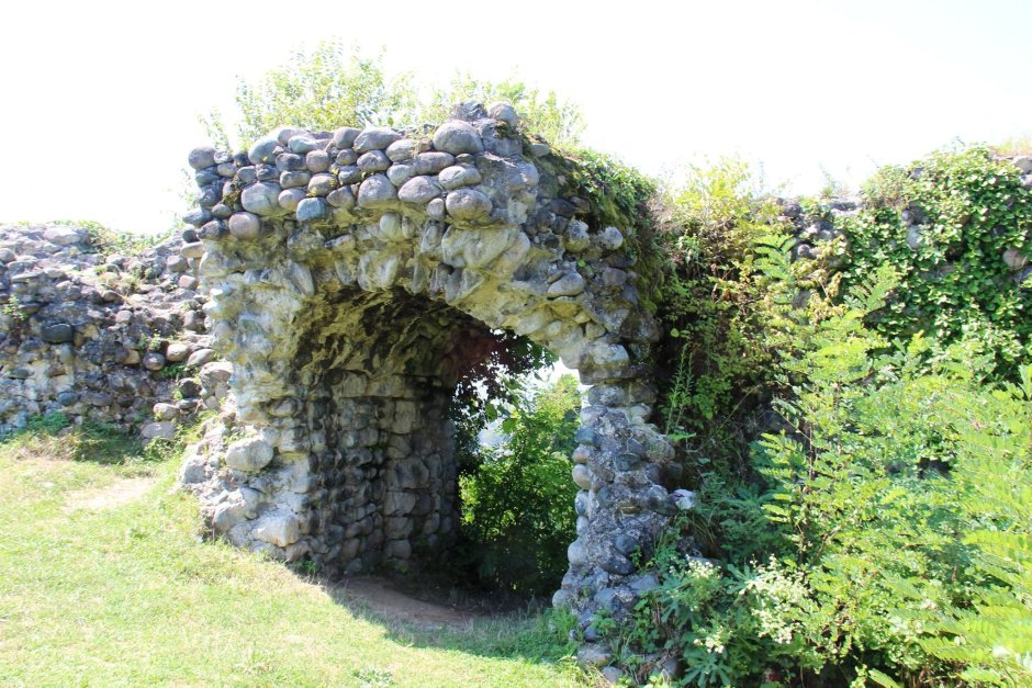 Крепость Лашкендар в Абхазии