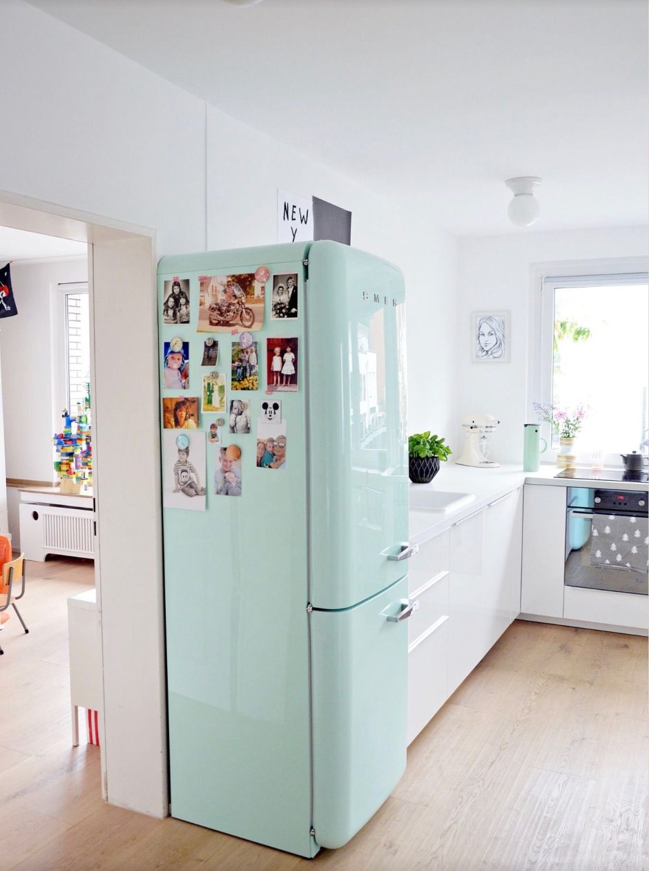 Smeg холодильник в интерьере скандинавском