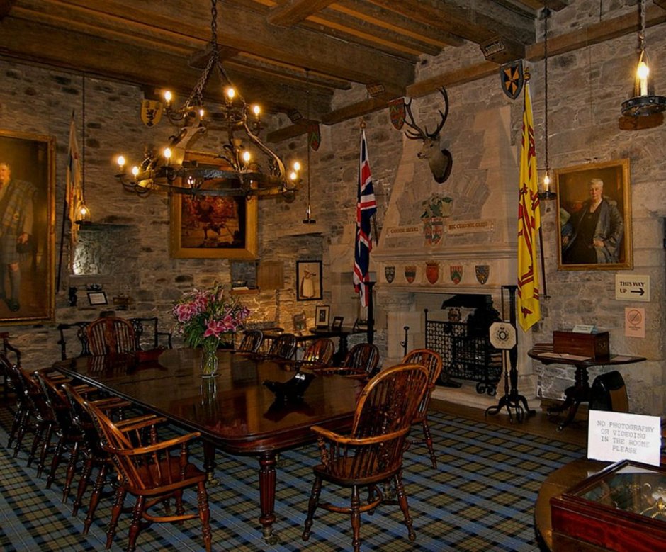 Замок Эйлен-Донан Шотландия фото внутри