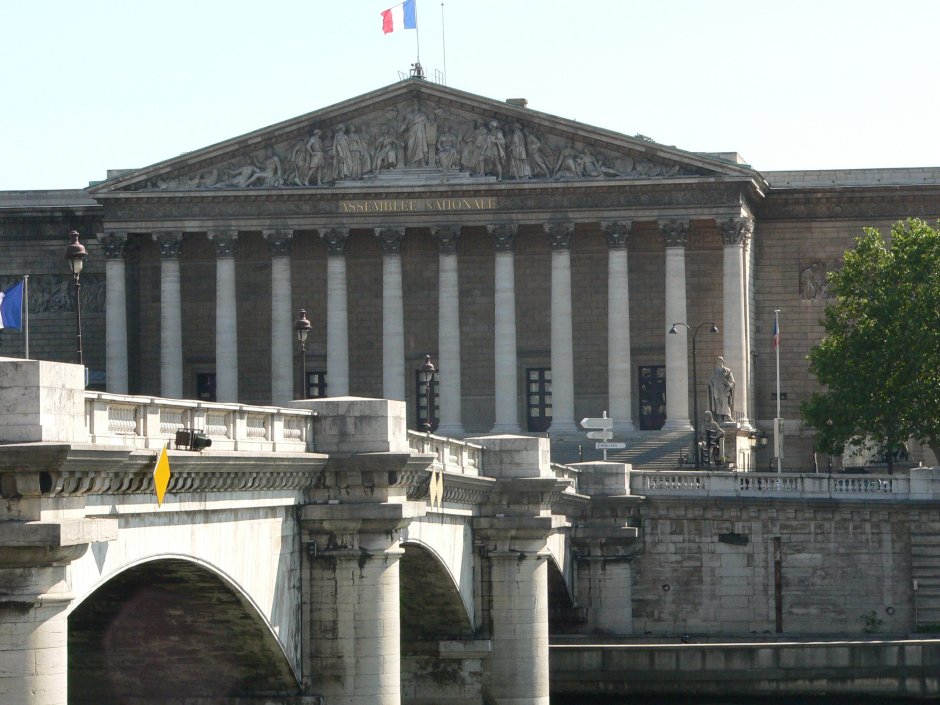 Бурбонский дворец парламент