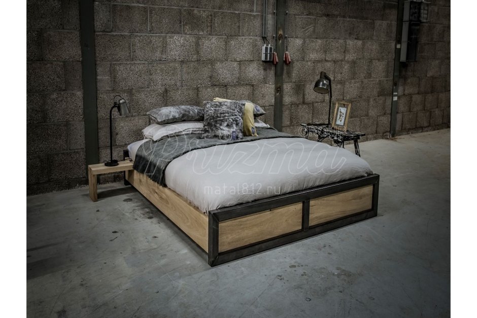 Кровать в Индустриальном стиле