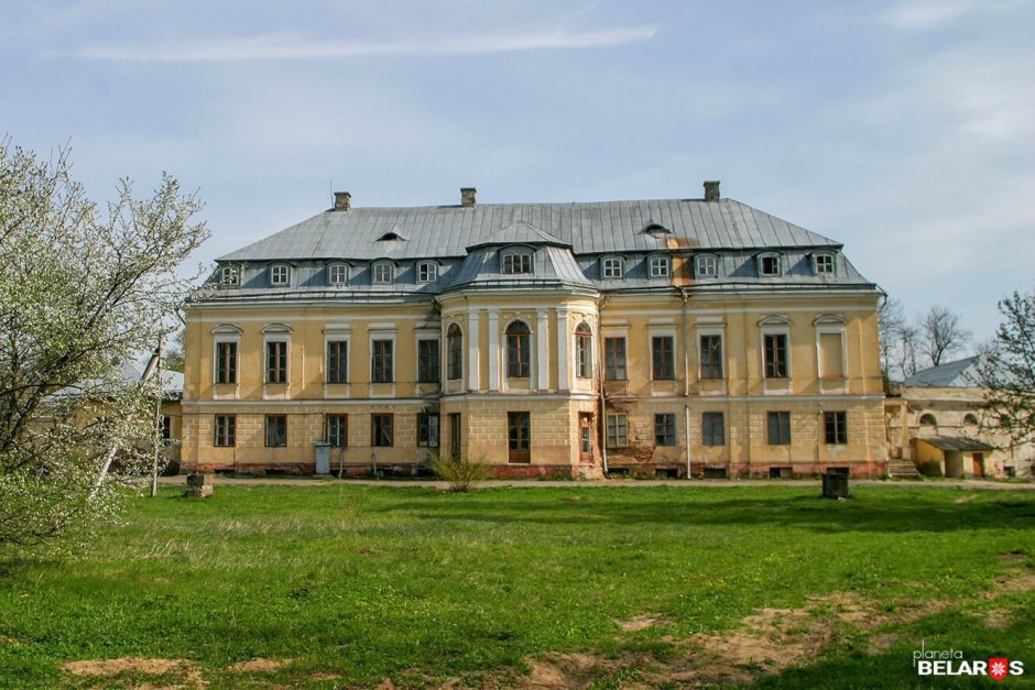 Дворцово-парковый ансамбль Валовичей в д. Святск