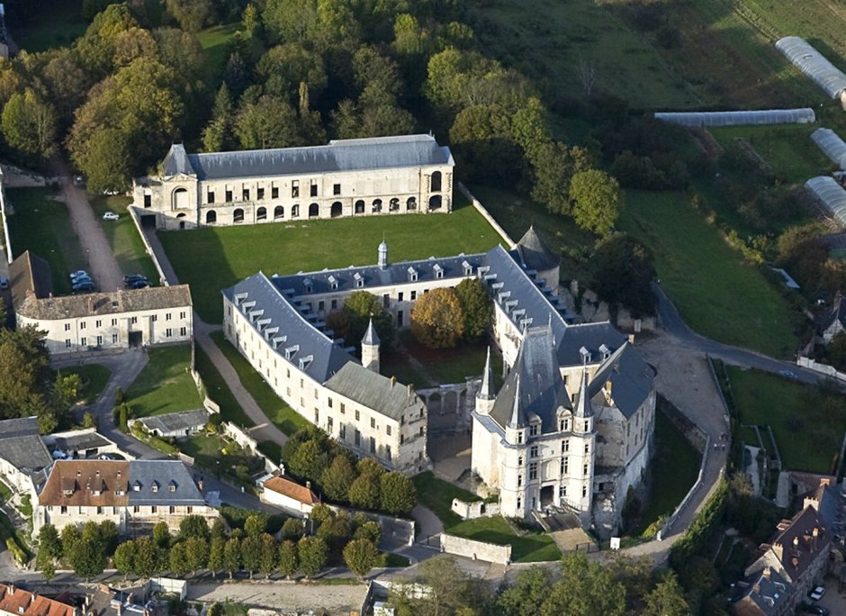 Замок Гайон в Нормандии