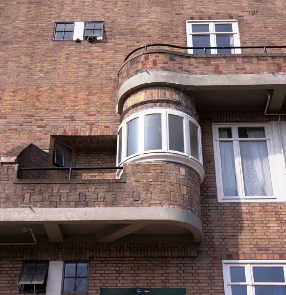 Необычные пристроенные балконы