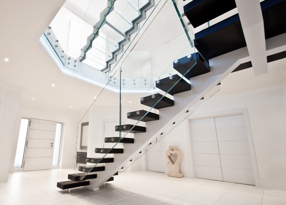 Curved Spine Beam Staircase