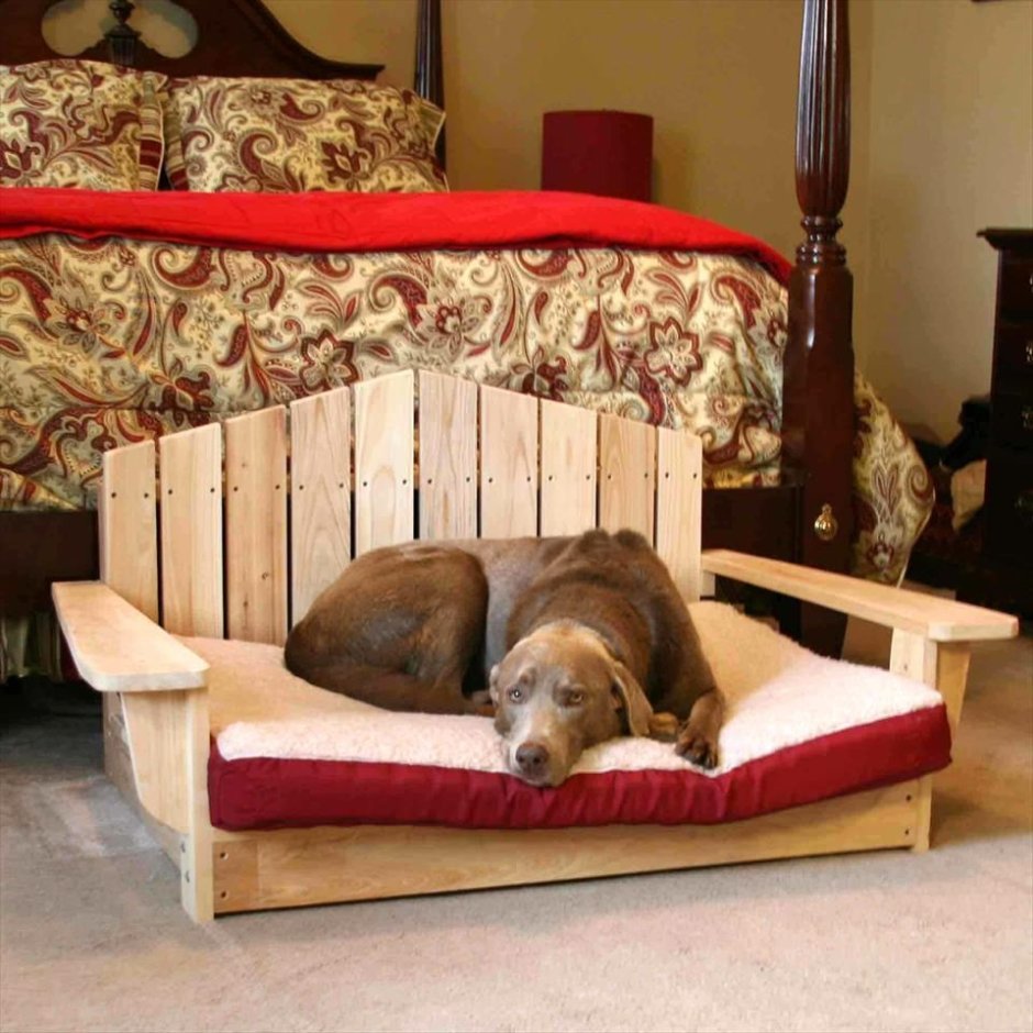 Деревянный диван для собак