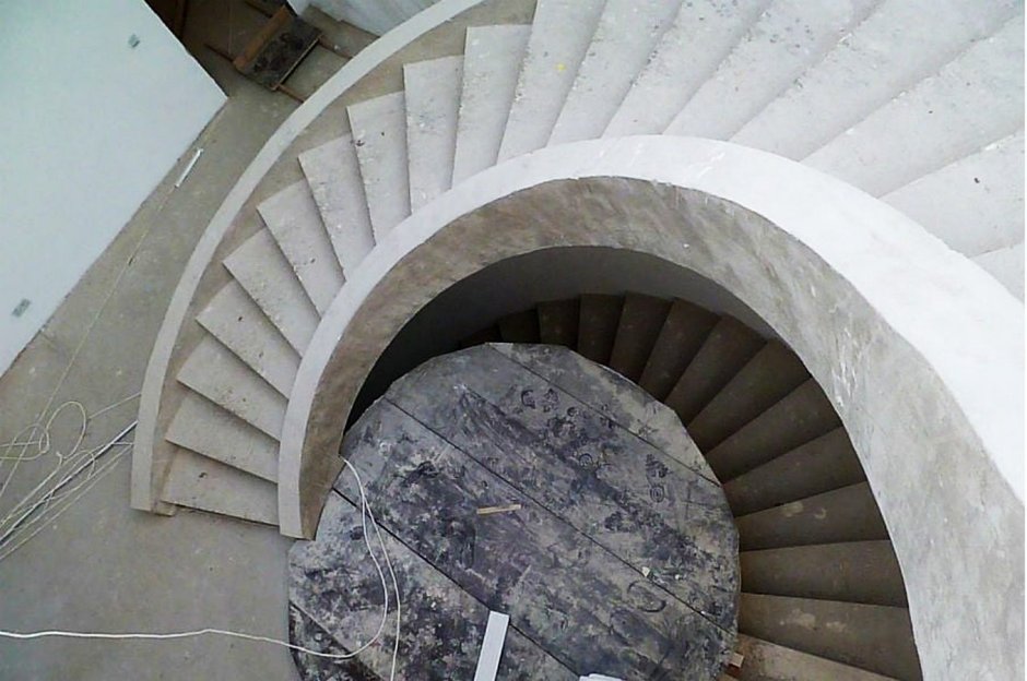 Винтовая лестница в Камне