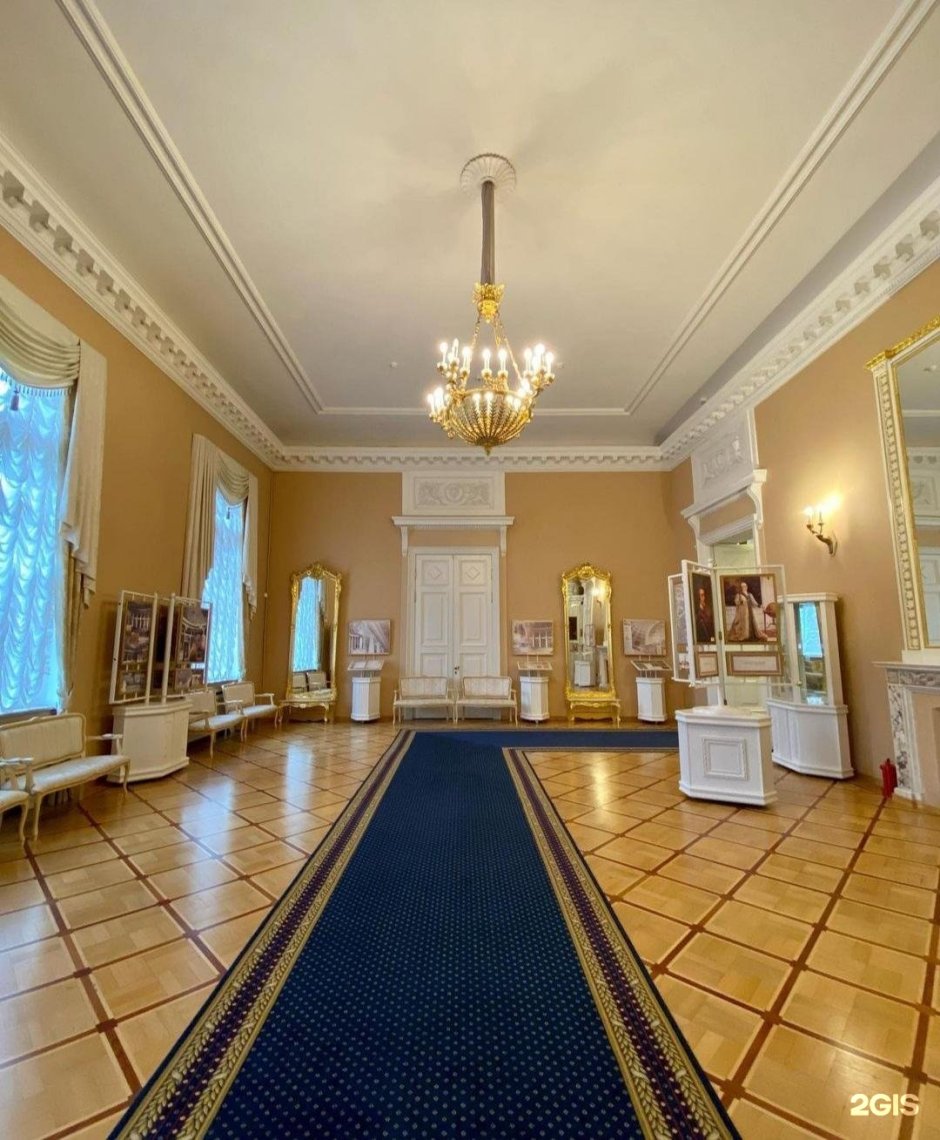 Пеллинский дворец (1785—1789);