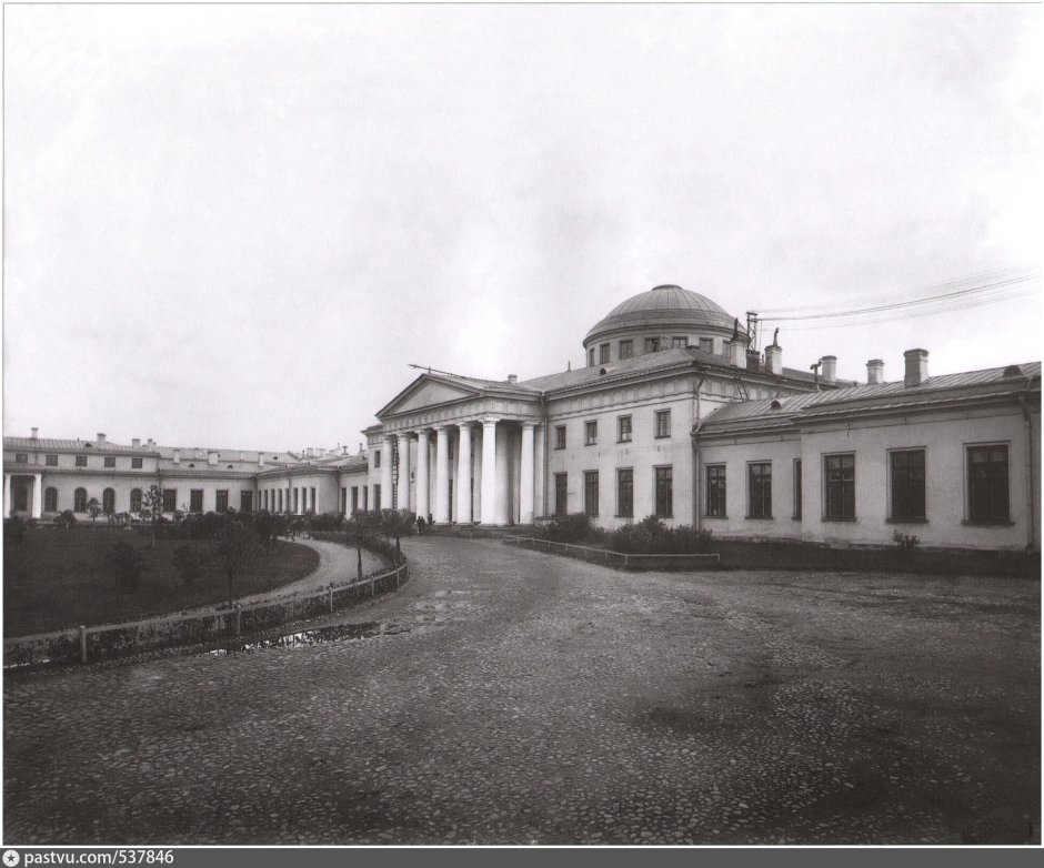 Таврический дворец в Санкт-Петербурге 1917