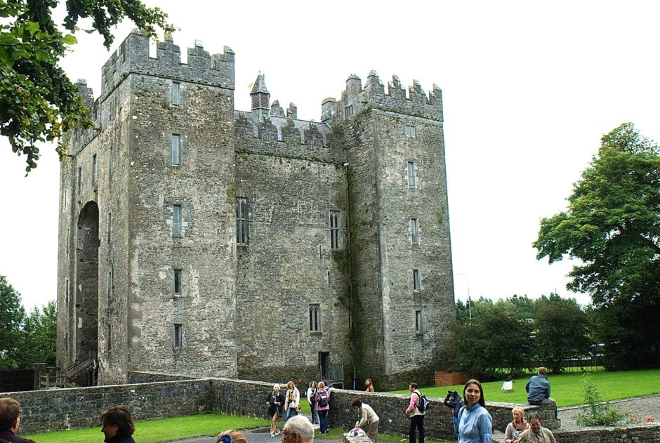 Замок Бунратти (графство Клэр)