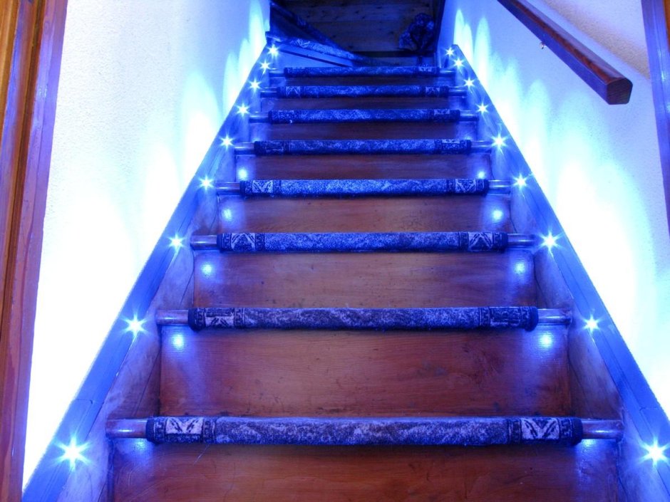 Подсветка лестницы 16 каналов
