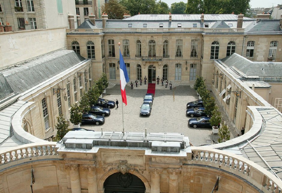 Дворец Матиньон Париж
