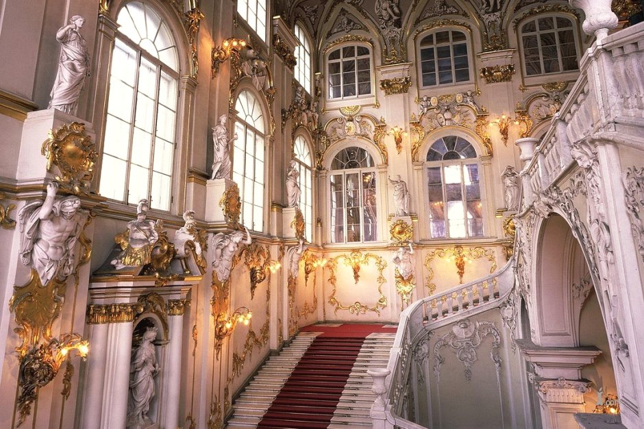 Интерьеры зимнего дворца ГАУ Эдуарда