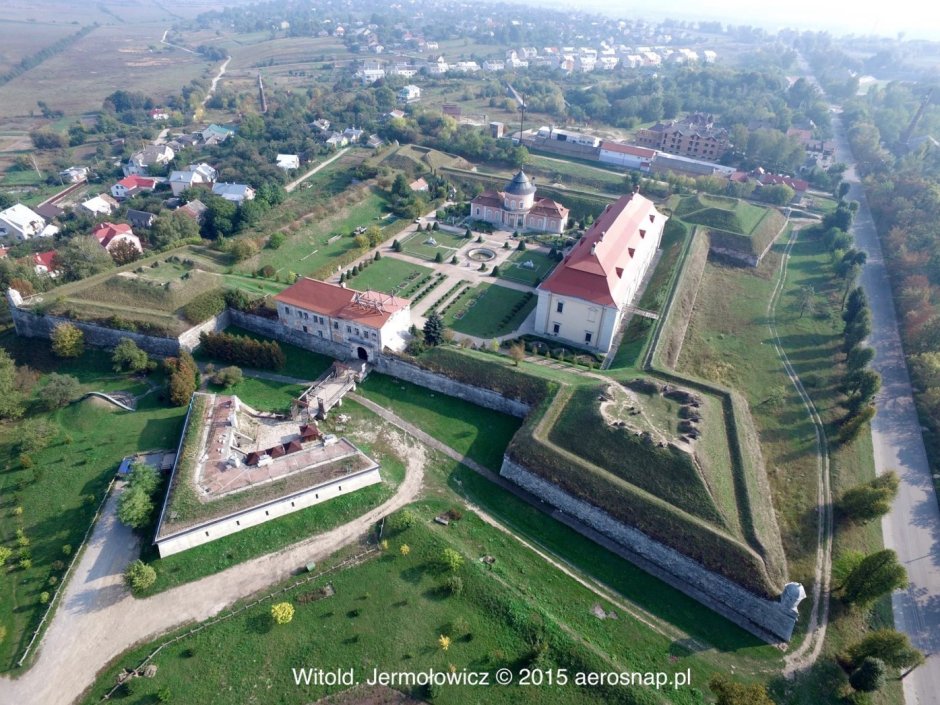 Луг Золочев Львовская область деревня