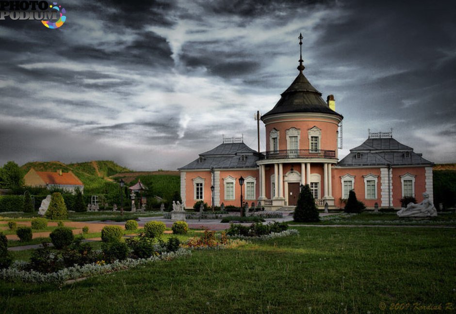 Золочев замок