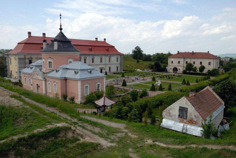 Золочевский замок Украина