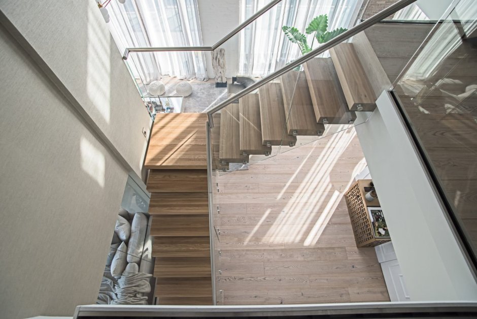 Дизайн лестница со шпагатом