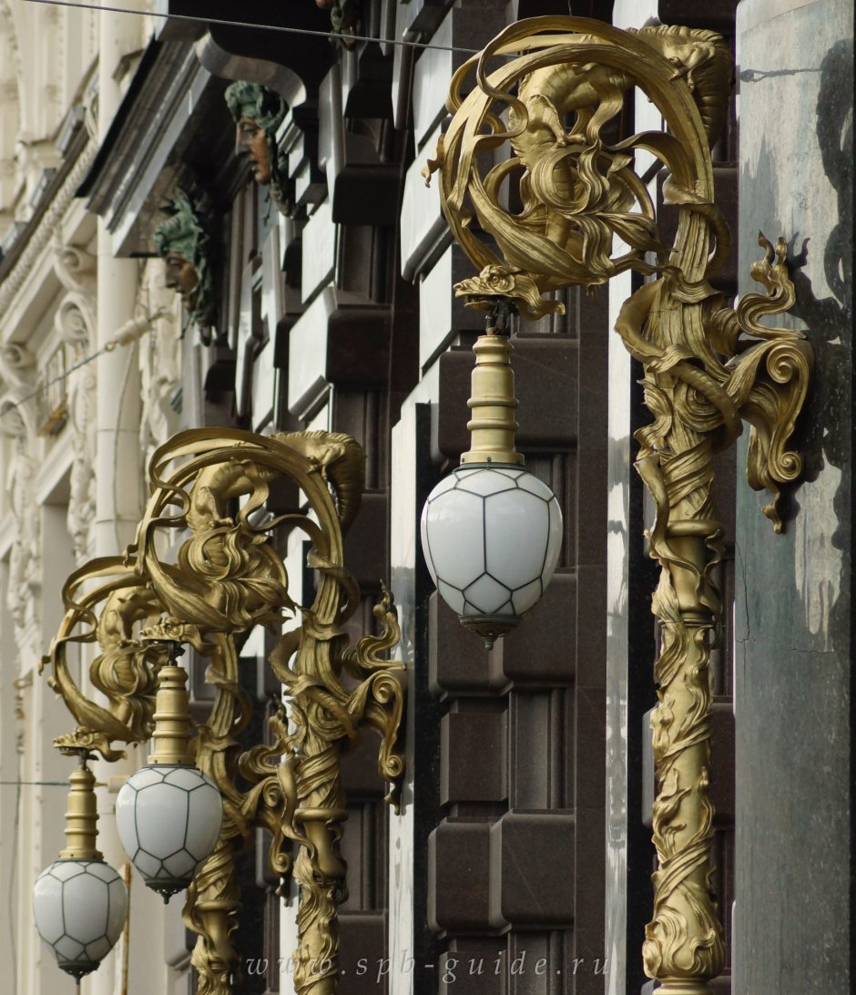 Дом Зингера в Санкт-Петербурге
