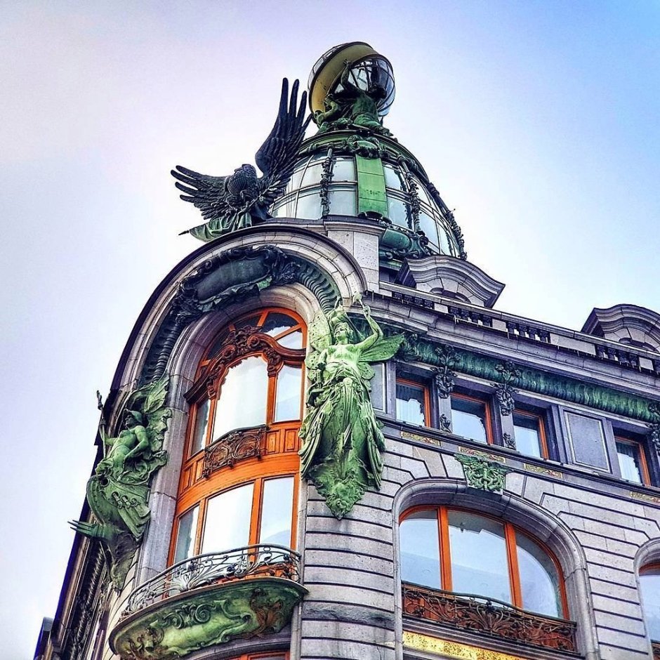 Дом Зингера в Санкт-Петербурге купол